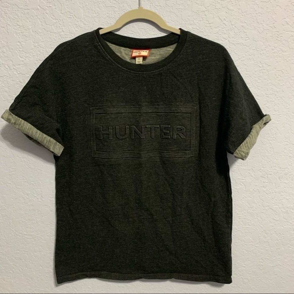 Hunter Men’s Dark Gray Embossed Logo Short Sleeves Tee